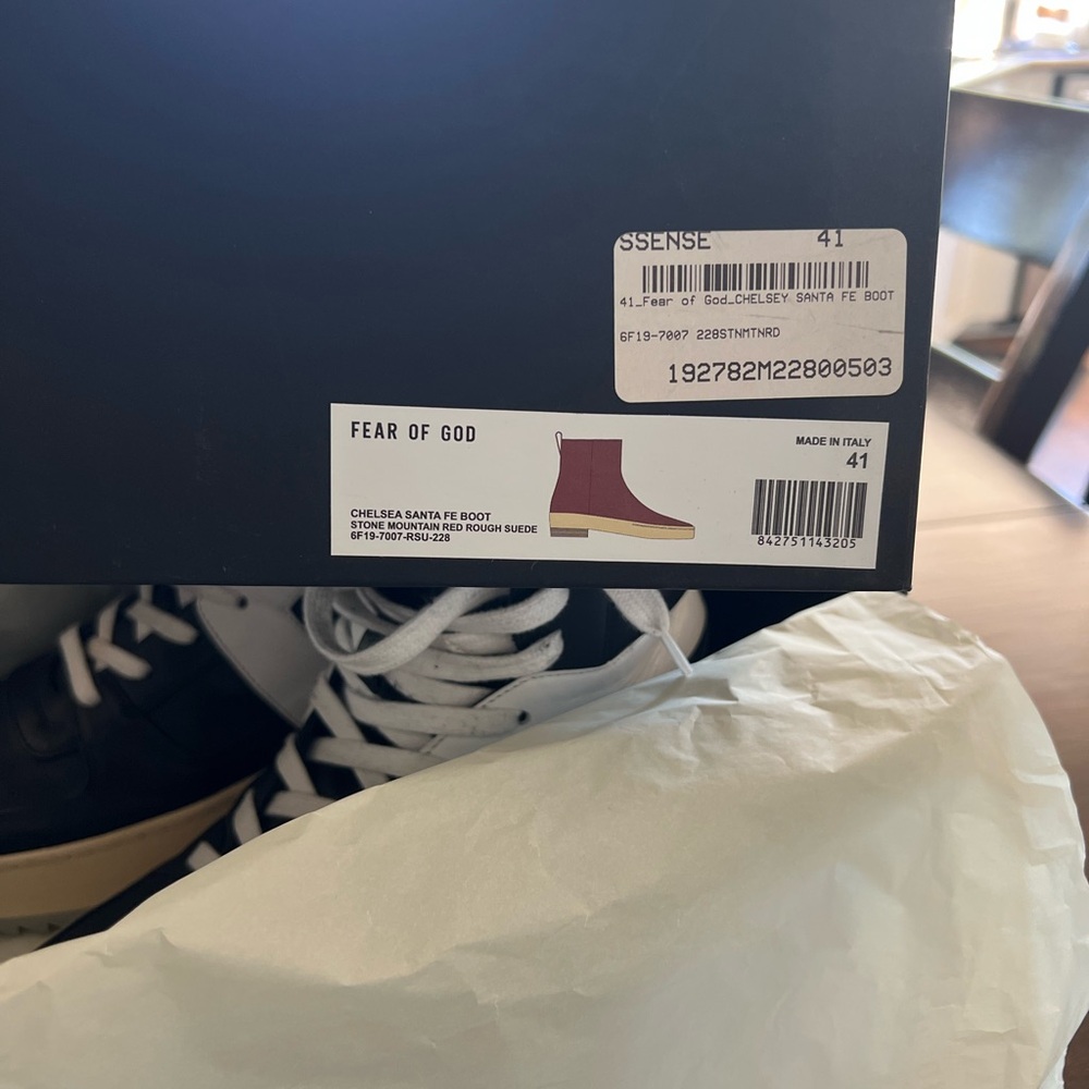 Fear of God size 41 gently used